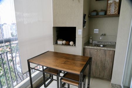 Apartamento à venda com 106m², 3 quartos e 2 vagasVaranda