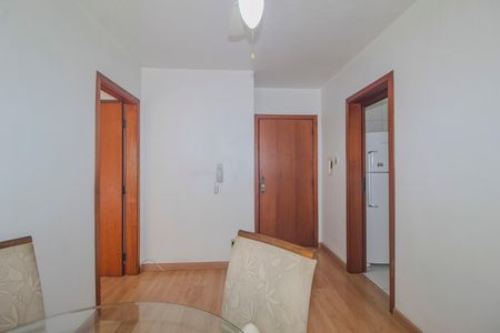Sala de casa de condomínio à venda com 1 quarto, 36m² em Vila Nova, Porto Alegre