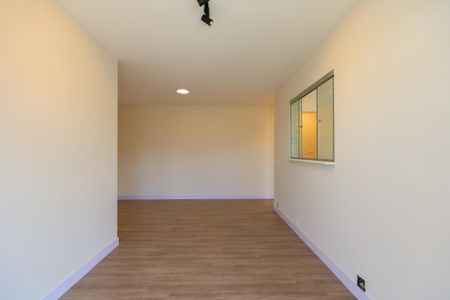 Sala de apartamento à venda com 2 quartos, 56m² em Campo Belo, São Paulo