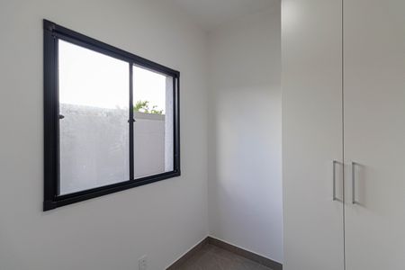 Quarto 1 de apartamento para alugar com 2 quartos, 38m² em Vila Campanela, São Paulo