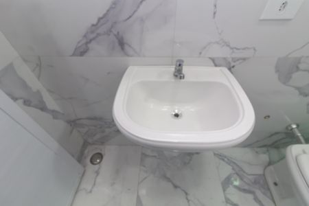 Apartamento para alugar com 400m², 2 quartos e 5 vagas Apartamento para alugar com 400m², 2 quartos e 5 vagasBanheiro da Suíte