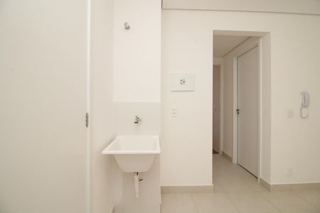 Apartamento para alugar com 32m², 2 quartos e sem vaga Apartamento para alugar com 32m², 2 quartos e sem vagaCozinha e Área de Serviço