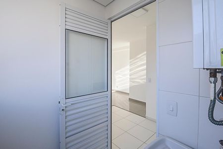Apartamento à venda com 68m², 2 quartos e 1 vagaÁrea de serviço 