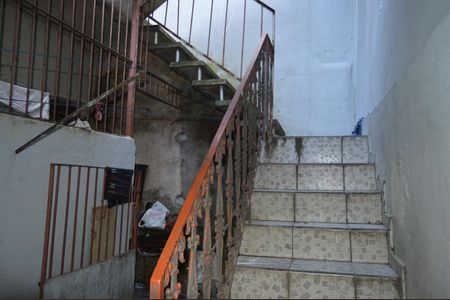 escada de casa para alugar com 1 quarto, 40m² em Veloso, Osasco