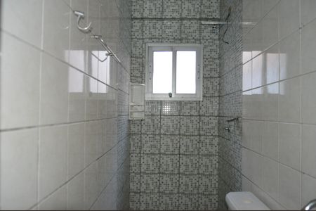Banheiro de casa para alugar com 1 quarto, 40m² em Veloso, Osasco