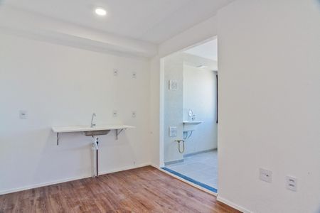 Apartamento para alugar com 32m², 2 quartos e sem vaga Apartamento para alugar com 32m², 2 quartos e sem vagaSala e cozinha
