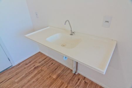 Apartamento para alugar com 32m², 2 quartos e sem vaga Apartamento para alugar com 32m², 2 quartos e sem vagaSala e cozinha