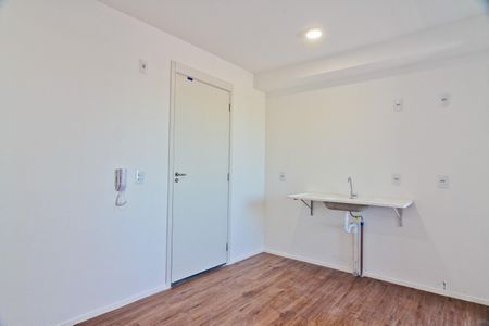 Apartamento para alugar com 32m², 2 quartos e sem vaga Apartamento para alugar com 32m², 2 quartos e sem vagaSala e cozinha