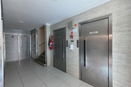 Studio para alugar com 45m², 0 quarto e sem vaga Studio para alugar com 45m², 0 quarto e sem vagaHall de entrada