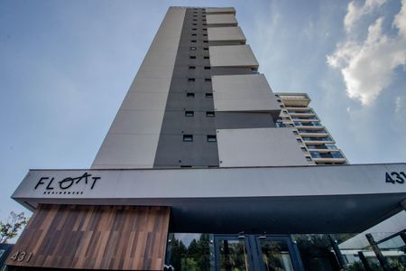 Apartamento à venda com 74m², 2 quartos e 1 vaga Apartamento à venda com 74m², 2 quartos e 1 vagaFachada