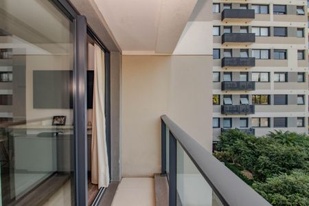 Apartamento à venda com 74m², 2 quartos e 1 vaga Apartamento à venda com 74m², 2 quartos e 1 vagaSala - Varanda