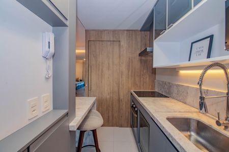 Apartamento à venda com 74m², 2 quartos e 1 vaga Apartamento à venda com 74m², 2 quartos e 1 vagaCozinha e Área de Serviço