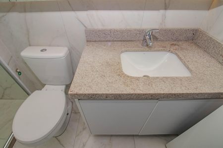 Apartamento à venda com 74m², 2 quartos e 1 vaga Apartamento à venda com 74m², 2 quartos e 1 vagaBanheiro da Suíte