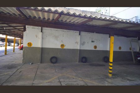 Vista  de apartamento à venda com 2 quartos, 77m² em Farroupilha, Porto Alegre