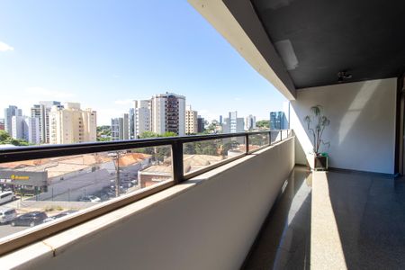 Apartamento para alugar com 190m², 3 quartos e 2 vagasVaranda