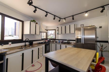 Apartamento para alugar com 190m², 3 quartos e 2 vagasCozinha