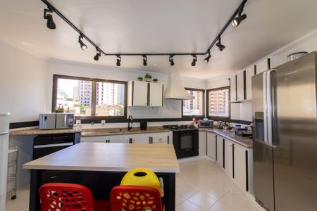 Apartamento para alugar com 190m², 3 quartos e 2 vagasCozinha