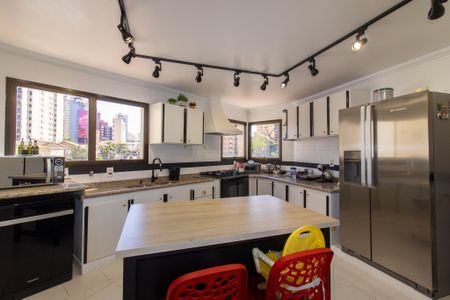 Apartamento para alugar com 190m², 3 quartos e 2 vagasCozinha