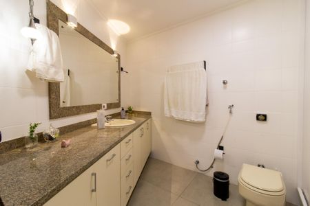 Apartamento para alugar com 190m², 3 quartos e 2 vagasBanheiro da Suíte