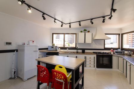 Apartamento para alugar com 190m², 3 quartos e 2 vagasCozinha