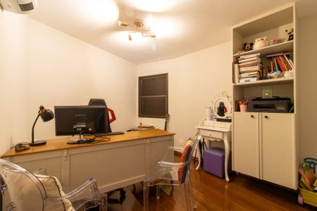 Apartamento para alugar com 190m², 3 quartos e 2 vagasQuarto 3/Escritorio