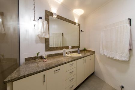 Apartamento para alugar com 190m², 3 quartos e 2 vagasBanheiro da Suíte