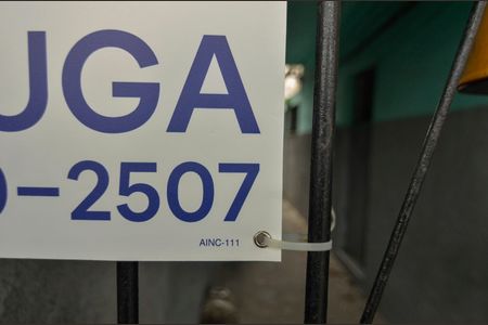 Casa para alugar com 120m², 3 quartos e sem vaga Casa para alugar com 120m², 3 quartos e sem vagaFachada