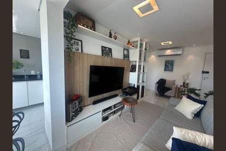 Apartamento para alugar com 70m², 2 quartos e 2 vagasSala