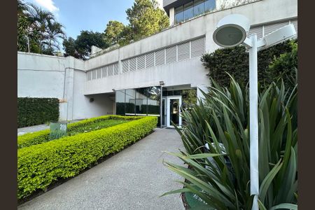 Apartamento para alugar com 70m², 2 quartos e 2 vagasFachada e portaria