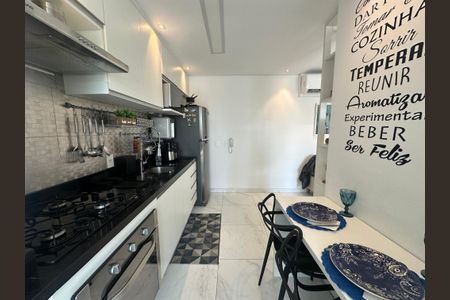 Apartamento para alugar com 70m², 2 quartos e 2 vagasCozinha
