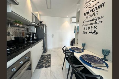 Apartamento para alugar com 70m², 2 quartos e 2 vagasCozinha