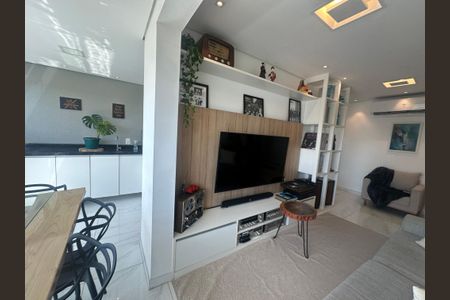 Sala de apartamento para alugar com 2 quartos, 70m² em Empresarial 18 do Forte, Barueri