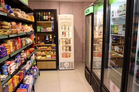 Apartamento para alugar com 70m², 2 quartos e 2 vagasMercado