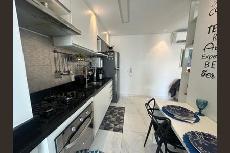 Apartamento para alugar com 70m², 2 quartos e 2 vagasCozinha