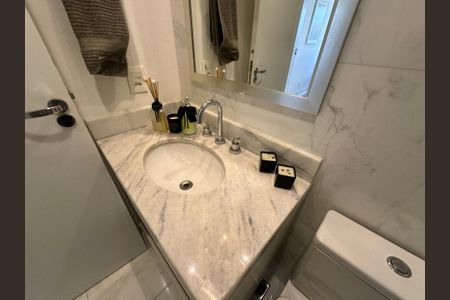 Apartamento para alugar com 70m², 2 quartos e 2 vagasBanheiro