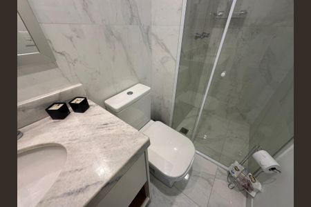 Apartamento para alugar com 70m², 2 quartos e 2 vagasBanheiro