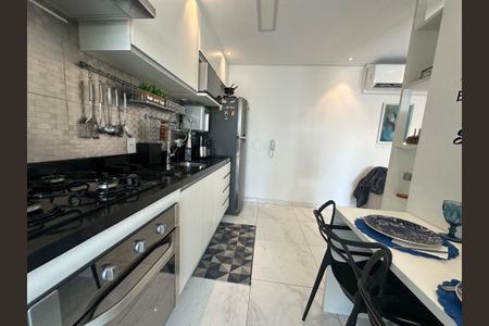 Apartamento para alugar com 70m², 2 quartos e 2 vagasCozinha
