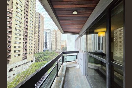 Apartamento para alugar com 118m², 2 quartos e 2 vagas Apartamento para alugar com 118m², 2 quartos e 2 vagasVaranda