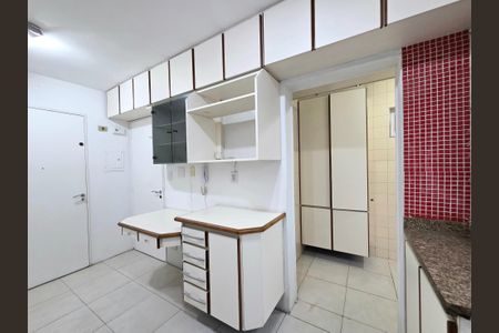 Apartamento para alugar com 118m², 2 quartos e 2 vagas Apartamento para alugar com 118m², 2 quartos e 2 vagasCozinha