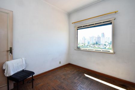 Casa à venda com 315m², 4 quartos e 3 vagasquarto 2