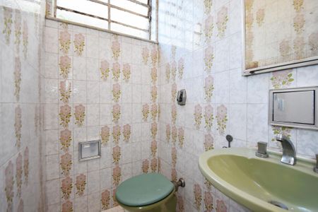 Casa à venda com 315m², 4 quartos e 3 vagasbanheiro 2