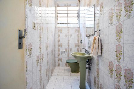 Casa à venda com 315m², 4 quartos e 3 vagasbanheiro 2