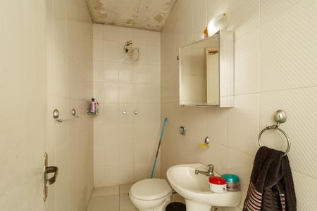 Casa à venda com 130m², 3 quartos e 3 vagasBanheiro 2