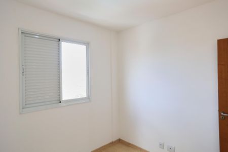 Apartamento para alugar com 75m², 3 quartos e 2 vagas Apartamento para alugar com 75m², 3 quartos e 2 vagasQuarto