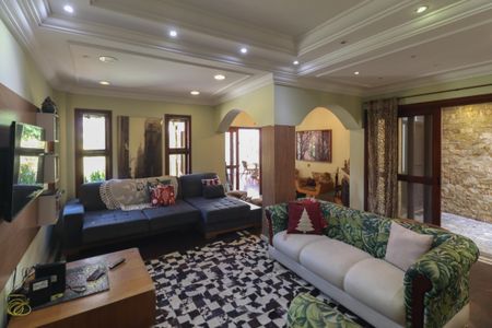 Casa para alugar com 580m², 4 quartos e 5 vagas Casa para alugar com 580m², 4 quartos e 5 vagasSala