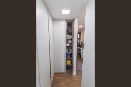 Casa para alugar com 580m², 4 quartos e 5 vagas Casa para alugar com 580m², 4 quartos e 5 vagasCloset da suíte 1