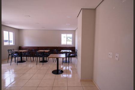Apartamento à venda com 42m², 2 quartos e 1 vaga Apartamento à venda com 42m², 2 quartos e 1 vagaÁrea comum - Salão de festas