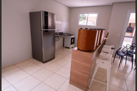 Apartamento à venda com 42m², 2 quartos e 1 vaga Apartamento à venda com 42m², 2 quartos e 1 vagaÁrea comum - Salão de festas