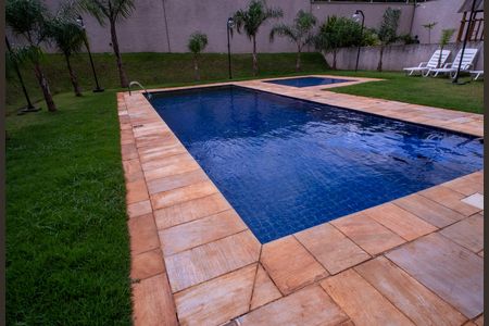 Apartamento à venda com 42m², 2 quartos e 1 vaga Apartamento à venda com 42m², 2 quartos e 1 vagaÁrea comum - Piscina