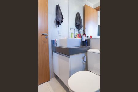 Apartamento à venda com 50m², 2 quartos e 2 vagasBanheiro suite 